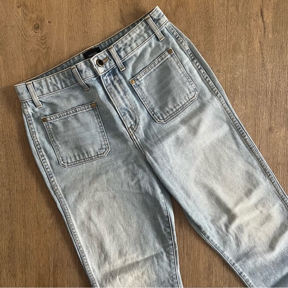 Khaite Rachel Patch Pocket Flare Jeans - Light Blue
Denim Austin - Size 28 - Picture 7 of 13